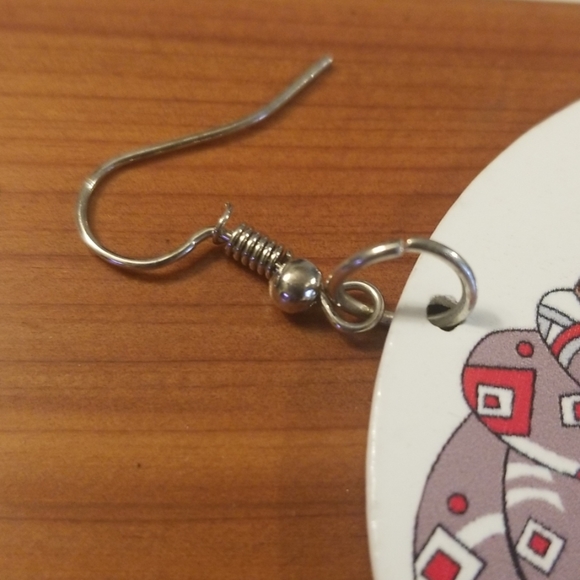 Wooden earrings African women white - Picture 3 of 3